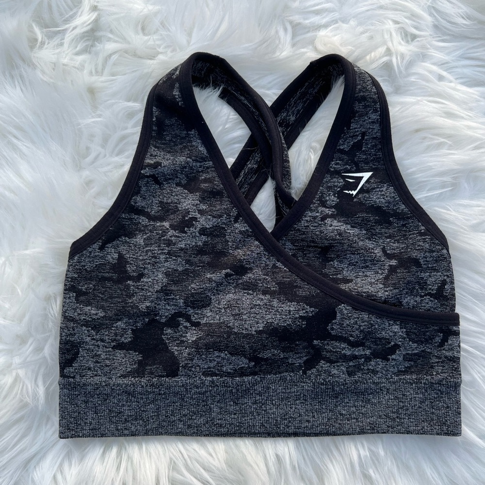 GYMSHARK black camo adapt seamless sports bra